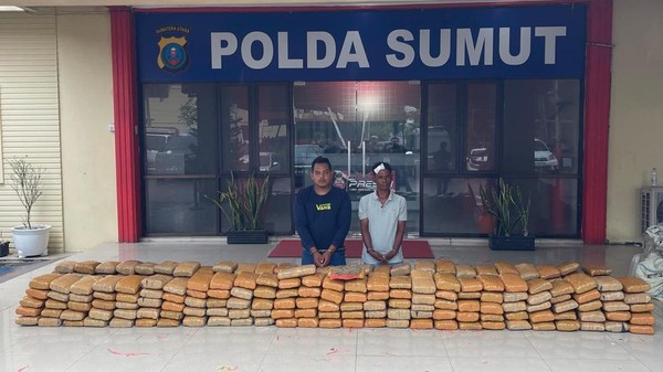 Polda Sumut Tembak Mobil Bawa 272 Kg Ganja di Langkat, 2 Pelaku Ditangkap