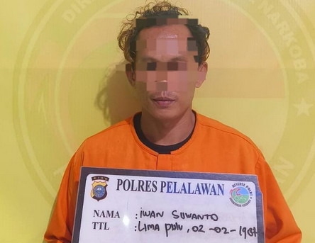 Gerebek Rumah di Pelalawan, Polisi Tangkap Petani Simpan Sabu dalam Toples