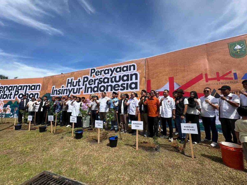 Peringati HUT ke-73, PII Tanam 730 Bibit Pohon di Kampar
