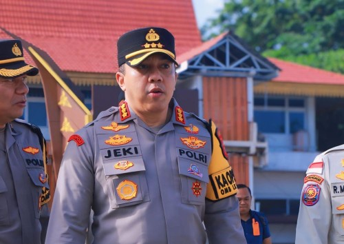 Ratusan Polisi Dikerahkan Kawal Penetapan Paslon di Pekanbaru