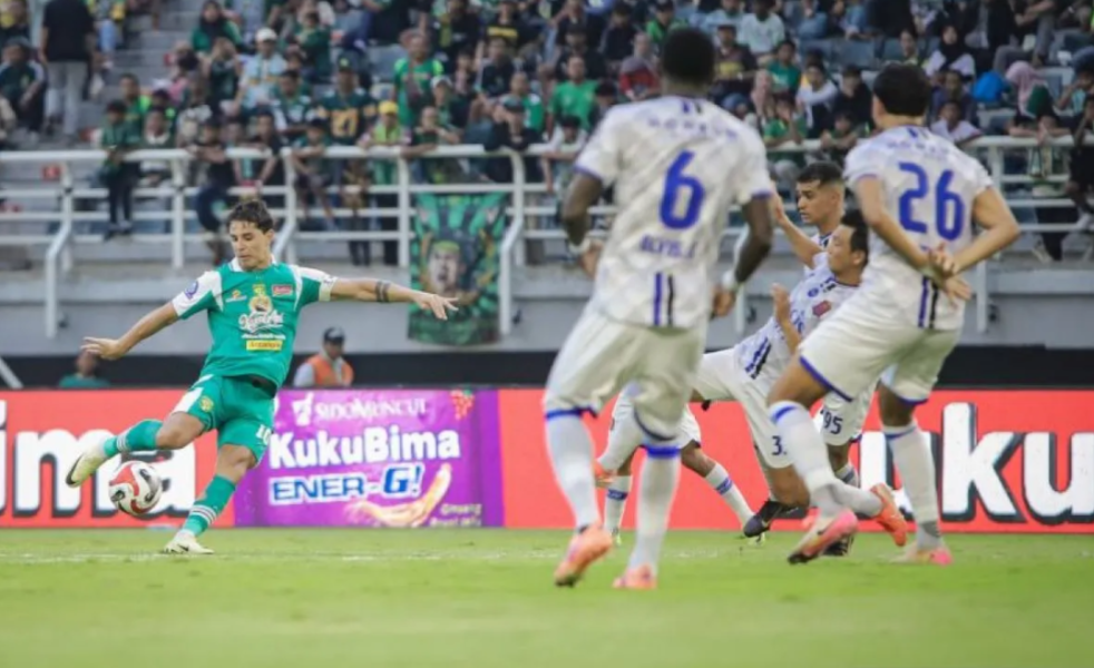 Pelatih Persijap Nilai Persebaya Tampil Lebih Efektif Dibanding Timnya