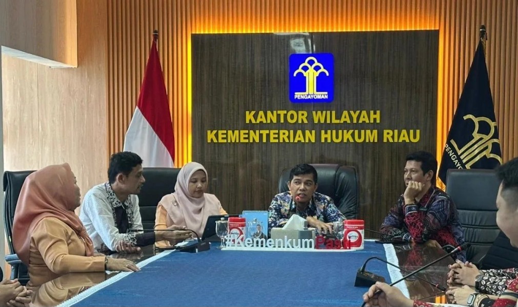 Hadapi Keterbatasan SDM, Kakanwil Kemenkum Riau Berikan Pembekalan Strategis bagi Pejabat Baru