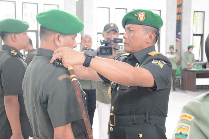 Komandan Korem 031/Wira Bima Pimpin Sertijab Dantim Intel, Tradisi Korps Penerimaan Dandenkomlek dan Dandenzibang