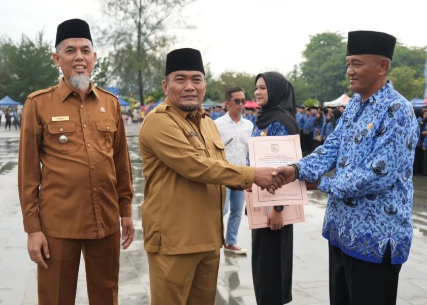 Pemkot Dumai serahkan SK Pengangkatan 368 Pegawai Pemerintah Perjanjian Kerja Tahap II