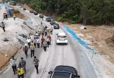 Jalan Nasional Riau-Sumbar Mulai Dibuka Jelang Nataru setelah Diterjang Longsor