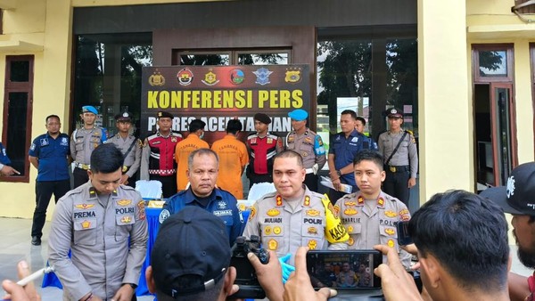 Bakar Ekskavator di Lokasi Peremajaan Sawit, 2 Pria di Aceh Ditangkap