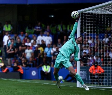 Blunder Kiper Palace Dean Henderson Bantu Mantan Klubnya Menang