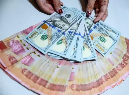 Rupiah Melemah Berkepanjangan Bisa Picu Krisis Ekonomi