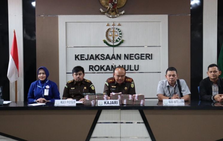 Kejari Rohul Terima Pengembalian Uang Negara Rp518 Juta dari Kasus Korupsi PADes