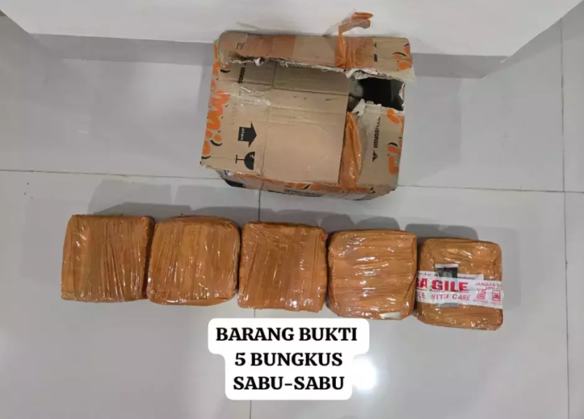 Dikendalikan Residivis, Bareskrim Tangkap Kurir 5 Kg Sabu di Makassar