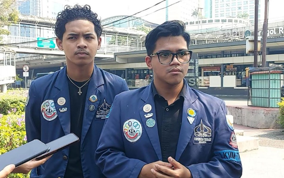 Demo di DPR, Ratusan Mahasiswa Trisakti Bawa 'Tritura'