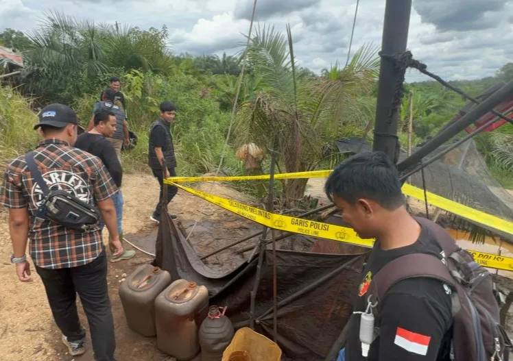 Sumur Minyak Ilegal di Batanghari Meledak, Tiga Orang Terluka