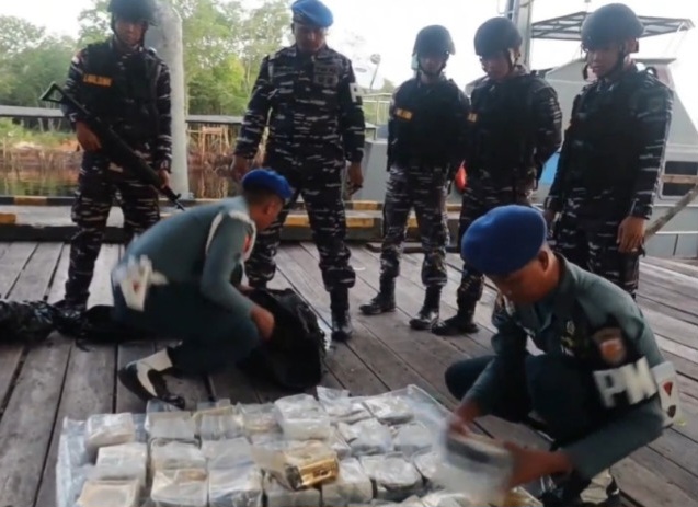 Kejar-kejaran di Laut Dumai, TNI AL Gagalkan Penyelundupan Sabu Senilai Rp72 Miliar