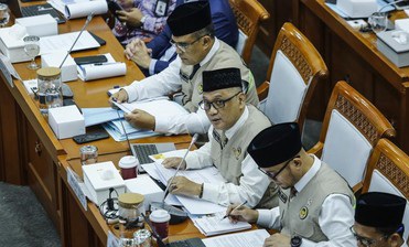 Petugas Haji TNI-Polri Juga Bertugas di Layanan Lansia dan Konsumsi