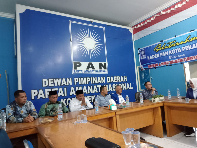 Agung Nugroho dan Markarius Temui Pengurus DPD PAN Pekanbaru