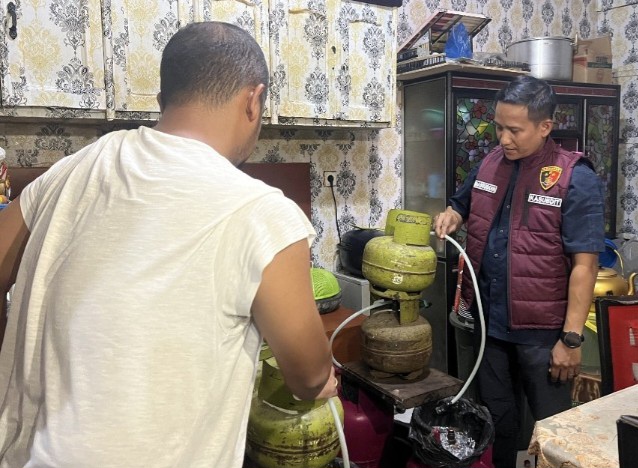 Pengoplos LPG 3 Kg Jadi 12 Kg Ditangkap di Pekanbaru, Dijual dengan Segel Palsu