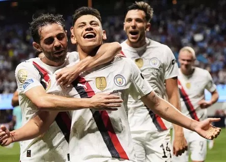 Cetak Gol Indah untuk Man City, Echeverri Malah Cedera pada Laga Debut