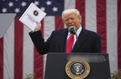 Trump Segera Umumkan Kenaikan Tinggi Tarif Impor Obat-obatan, Kembali Sasar China