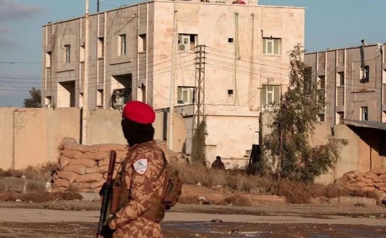 Sebanyak 7.000 Tahanan ISIS Akan Dipindahkan dari Suriah ke Irak