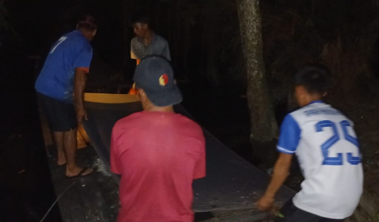 Lewati Sungai Kampar, Material Jembatan Merah Putih Presisi Tiba di Pangkalan Terap