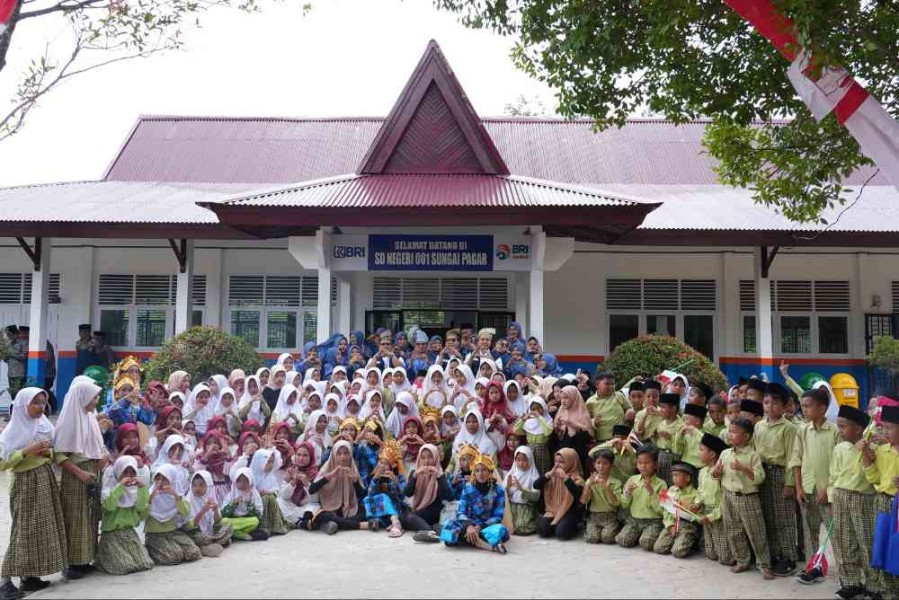 BRI Peduli Ini Sekolahku, Bantu Renovasi SDN 001 Sungai Pagar Riau