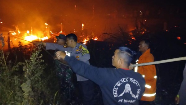 Gubuk di Pinggir Danau Toba Terbakar, Diduga Korsleting Listrik