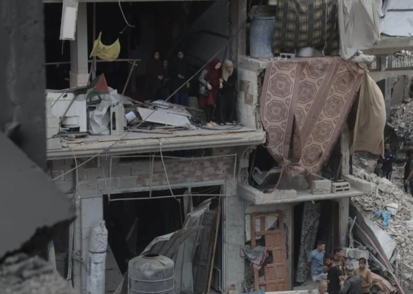 Serangan Udara Israel Tewaskan Sedikitnya 80 Orang di Jalur Gaza