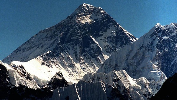 Potongan Kaki Diduga Milik Andrew Irvine Pendaki 1924 Ditemukan di Everest