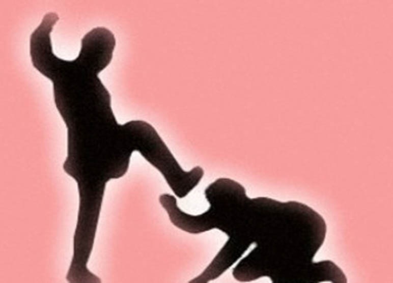 Sadisnya Pria di Bandung Barat Pukul Ayah-Ibu dan Pamannya Pakai Pacul dan Linggis hingga Terkapar