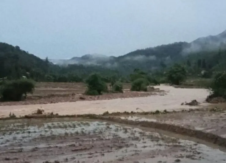 Banjir di Sumbar, Rumah Warga Rusak dan Satu Orang Meninggal