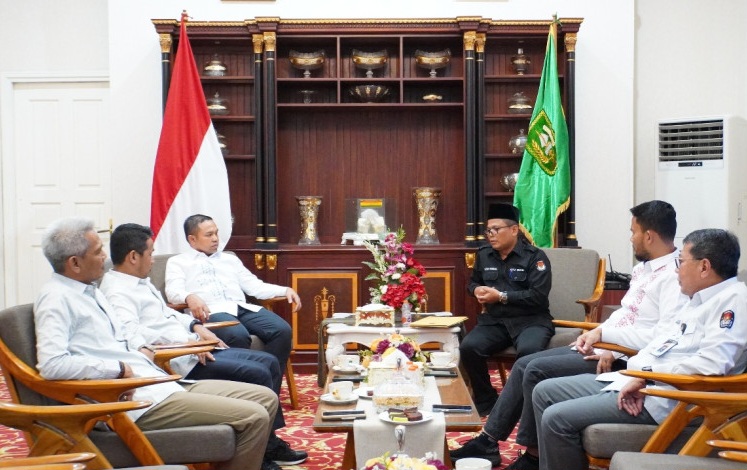 KPU Riau Kembalikan Sisa Dana Pilkada Rp53,7 Miliar ke Kas Daerah