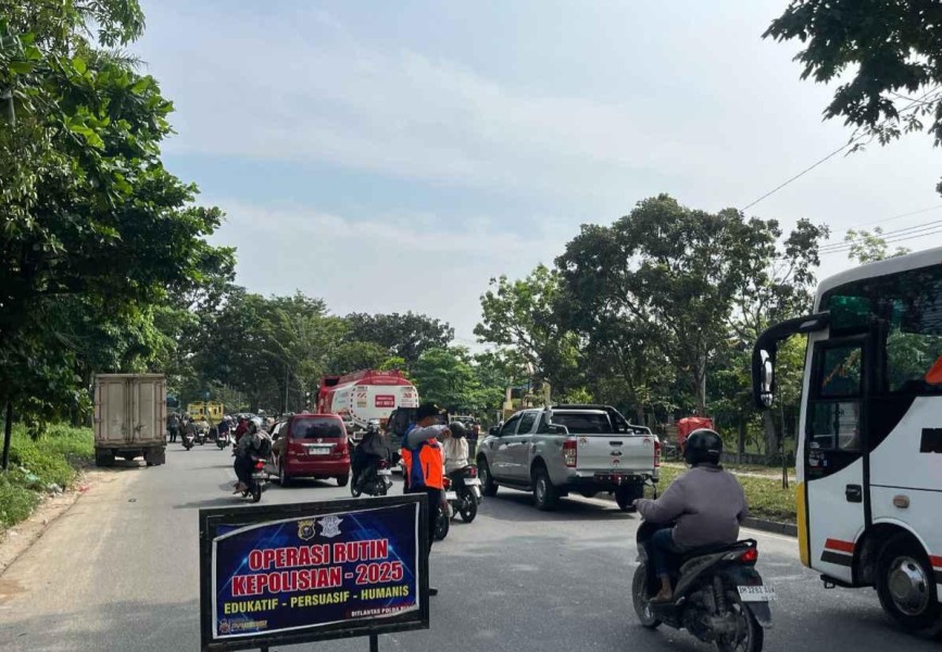 Puluhan Kendaraan Terjaring Razia di Jalan SM Amin Pekanbaru