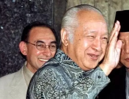 Demokrat Dukung Prabowo Beri Gelar Pahlawan ke Gus Dur dan Soeharto