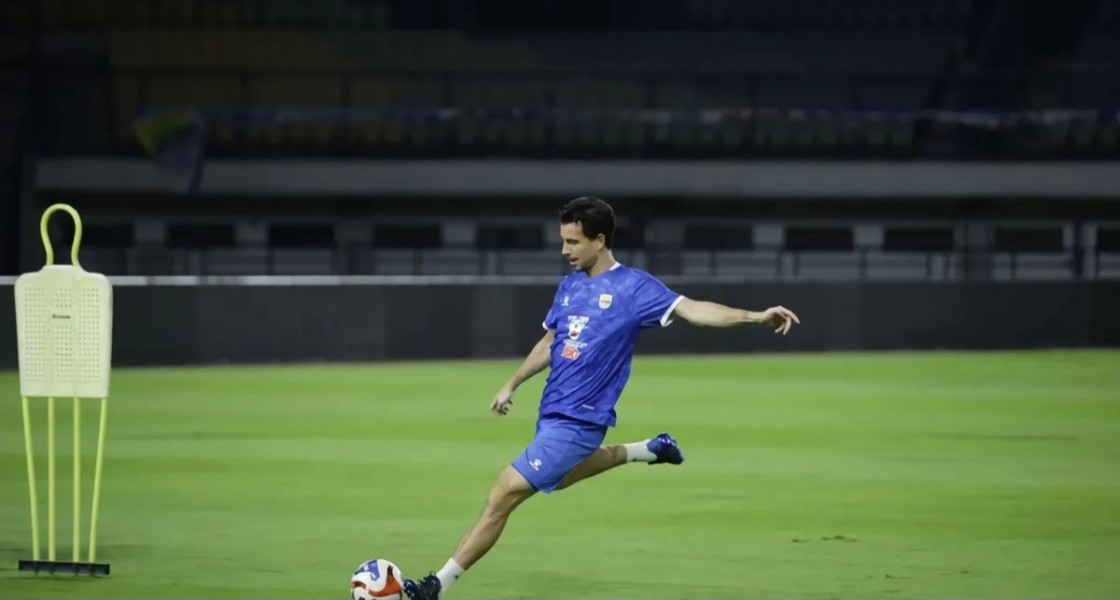 Thom Haye Bangga! Penampilan Beckham di FIFA Series 2026 Bikin Tersenyum