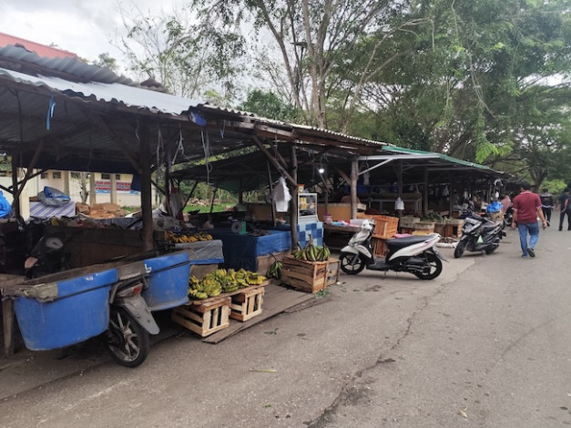 Lapak Ilegal Pasar Belantik Menjamur, Pedagang Resmi Curiga Ada 'Permainan' Retribusi