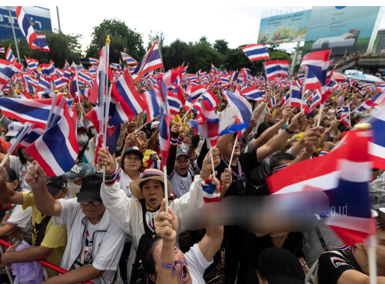 Mahkamah Thailand Berhentikan PM Thailand