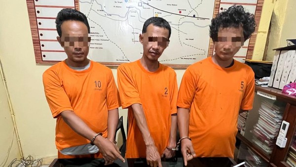 Pesta Sabu di Siang Bolong, 3 Pria di Kuansing Riau Digerebek Polisi