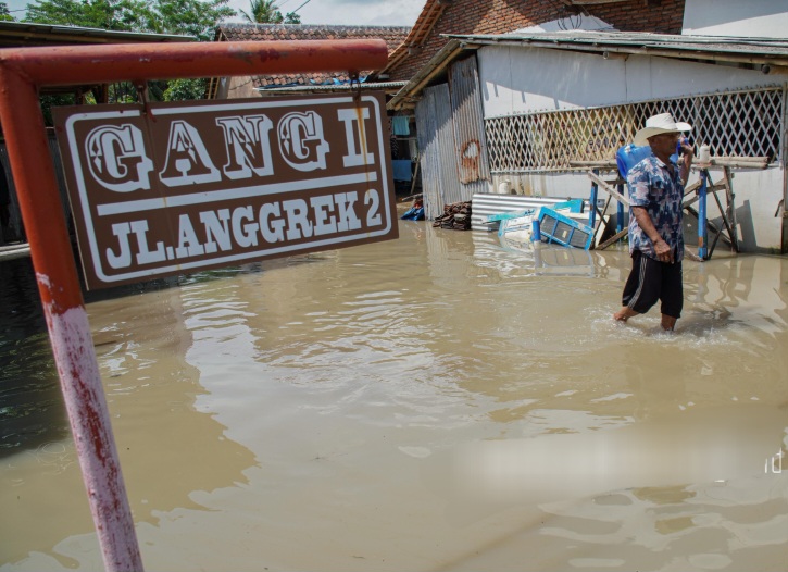 BMKG: Indonesia Masuki Puncak Musim Hujan, Waspadai Potensi Banjir dan Longsor