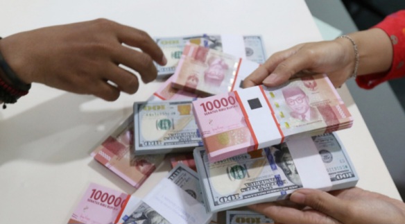 Buang' Dolar AS, Cara BI Perkuat Rupiah
