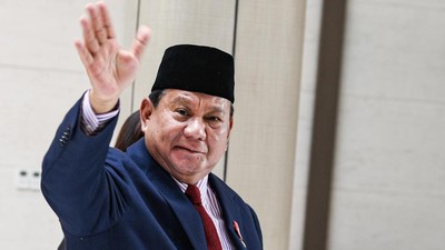 Prabowo Resmi Naikkan Gaji Guru dan Tunjangan Guru Non-ASN