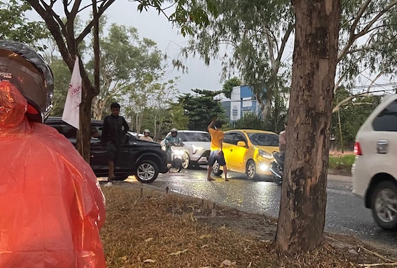 Pak Ogah Semakin Meresahkan, Bikin Macet dan Minta Uang di Jalan