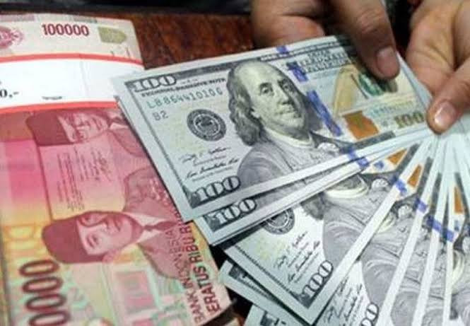 Perang Dagang Dimulai Besok, Rupiah Diproyeksi Babak Belur