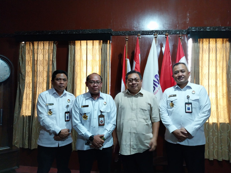 Ketum SMSI Firdaus Menerima Tamu dari Deputi Penasehat Presiden