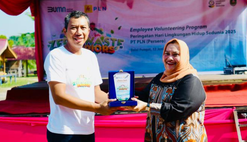 Bupati Bengkalis Ajak Warga Peduli Lingkungan