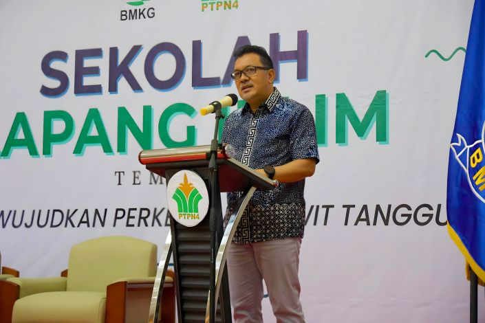 Jaring Mahasiswa Berprestasi  LPTPN IV Regional III  Menyalurkan  Beasiswa