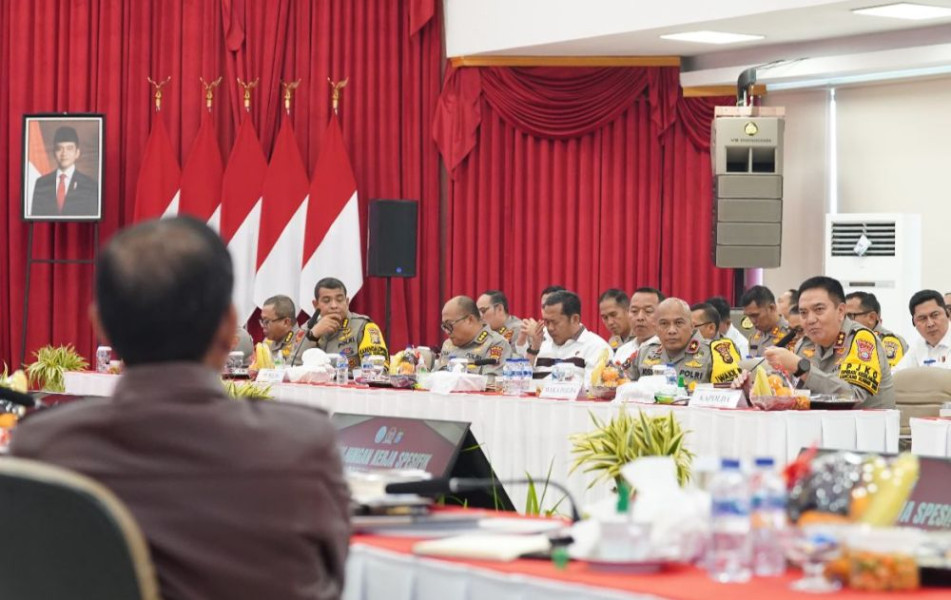 Komisi III DPR ke Polda Riau Bahas Penyalahgunaan Senjata Api dan SDA