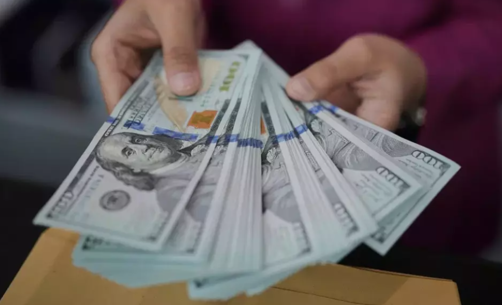 Tekanan Rupiah Akan Mereda, Sekarang Saatnya Jual Dolar AS