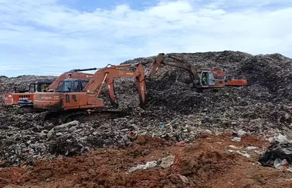 Menteri Hanif Ingatkan Potensi Mikrolastik pada Tumpukan Sampah