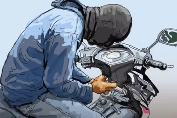 Diamuk Warga  Dedet Larikan Sepeda Motor,  Perintah Abang Ipar