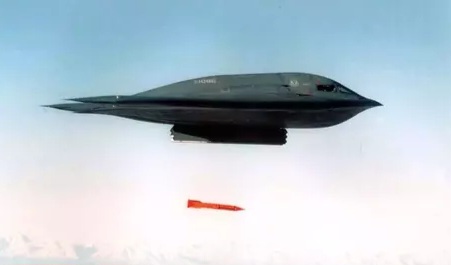 menghancurkan tiga fasilitas nuklir Iran. (Bloomberg News/DOK)